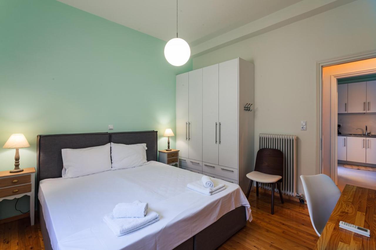 Upscale Modern Escape In The Historic Center Apartment Kalamata Ngoại thất bức ảnh