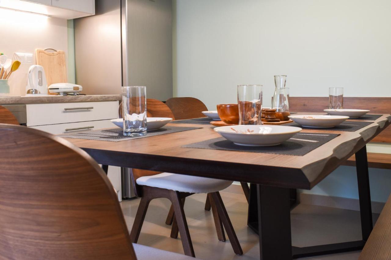 Upscale Modern Escape In The Historic Center Apartment Kalamata Ngoại thất bức ảnh